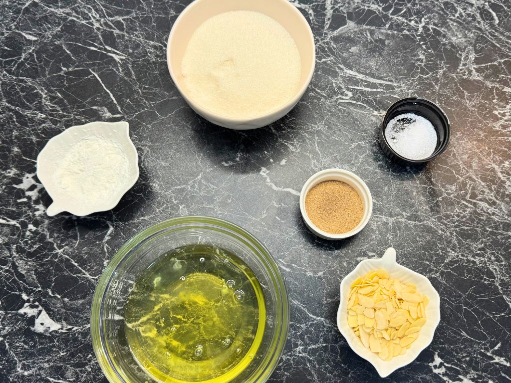 Ingredients in Instructions Strawberry Meringue Roll